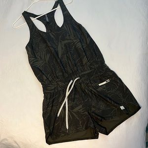 Vuori athletic romper